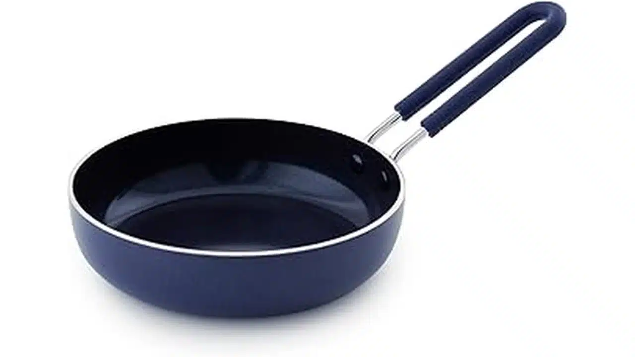 Top Rated 6 Best Egg Frying Pans for Stick-free Eggs This Ye