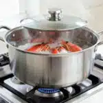 How to Pick a Stockpot for Boiling Lobster Without Spillover